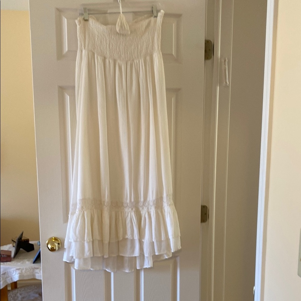 Stylish White Strapless Dress